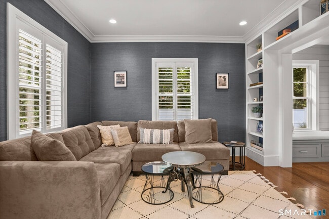 Photo - 26 Long Lots Ln