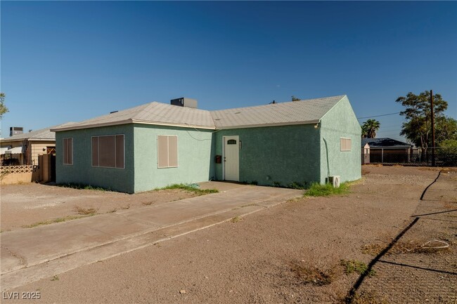 Photo - 100 N Ocotillo St