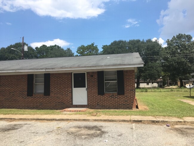Photo - 2220 S Madison St