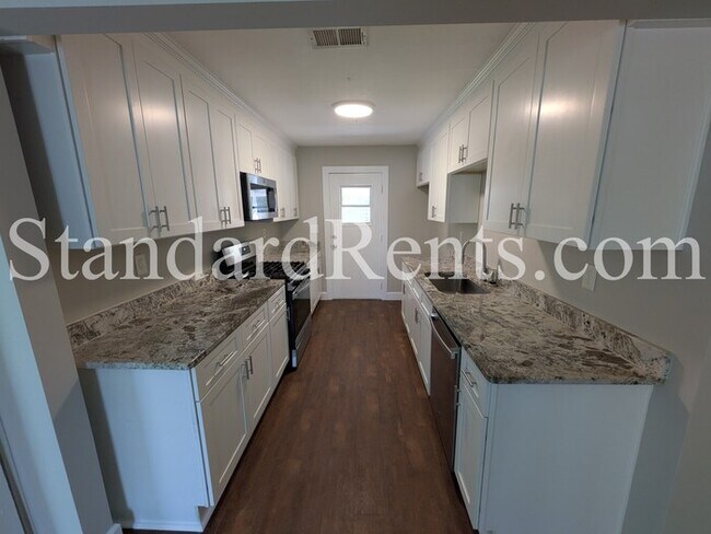 Photo - 1770 Wenlock St NW