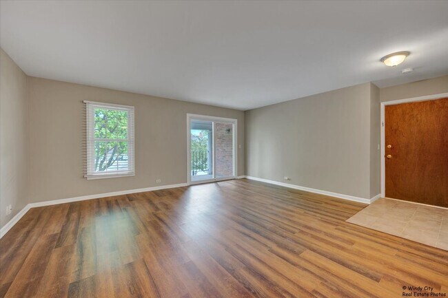Photo - 520 Shorely Dr