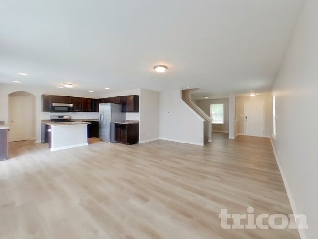 Photo - 818 Westpointe Dr