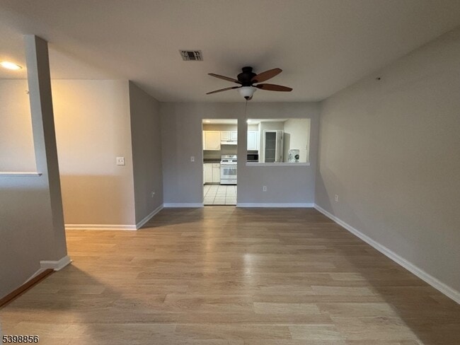 Photo - 189 Sunshine Dr