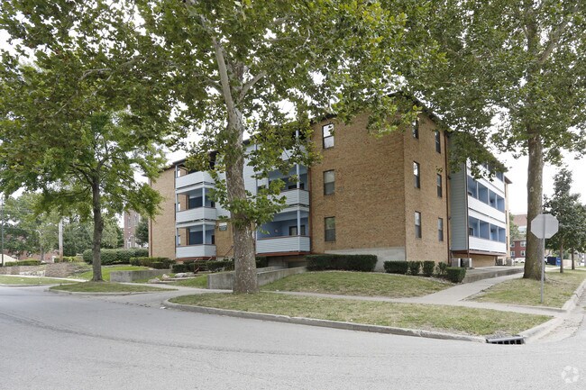 Smith Apartments @ 201 East Armory - Smith Apartments @ 201 East Armory