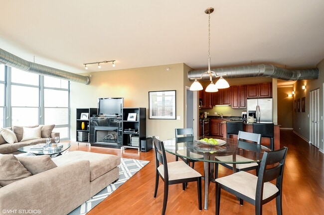 Photo - 1200 W Monroe St Unit 508