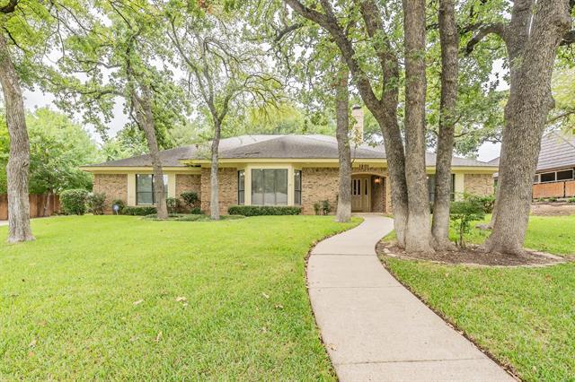 Photo - 1301 Schumac Ln House