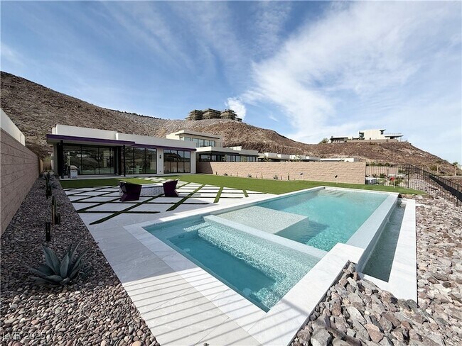 Photo - 702 Blackrock Rim Dr