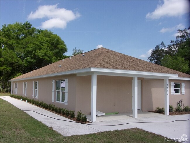 Building Photo - 1716 Tuttle St Rental