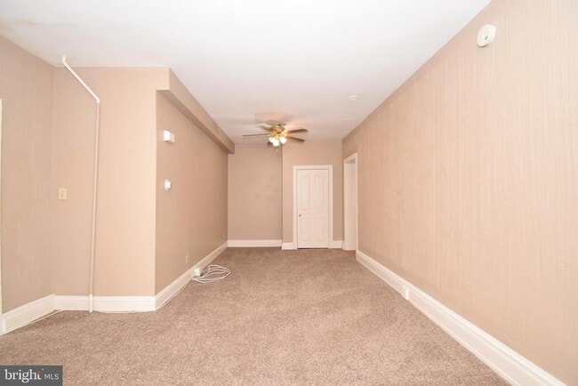 Photo - 200 E Broad St Unit 1