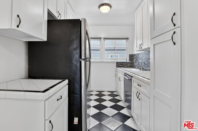 Photo - 314 N St Andrews Pl Unit 3