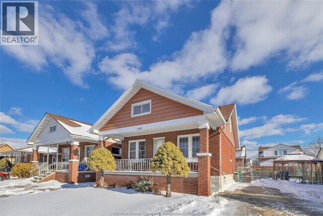 Photo - 1006 Pillette Rd