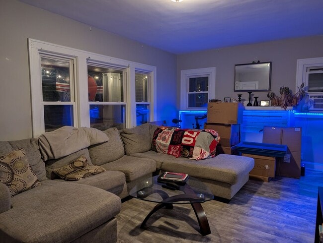 Photo - 2184 Wascana Ave