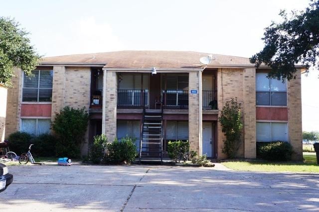Heritage Square Apartments - Heritage Square Apartments