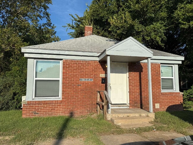 Building Photo - "Charming 1-Bedroom Retreat in the Heart o... Rental