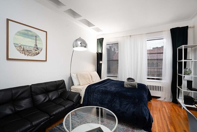 Photo - 328 E 74th St Unidad ID1032014P