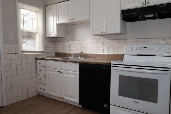 Photo - 10131 Cabot Dr