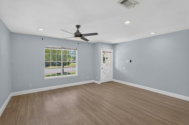 Photo - 8602 Colonial Dr