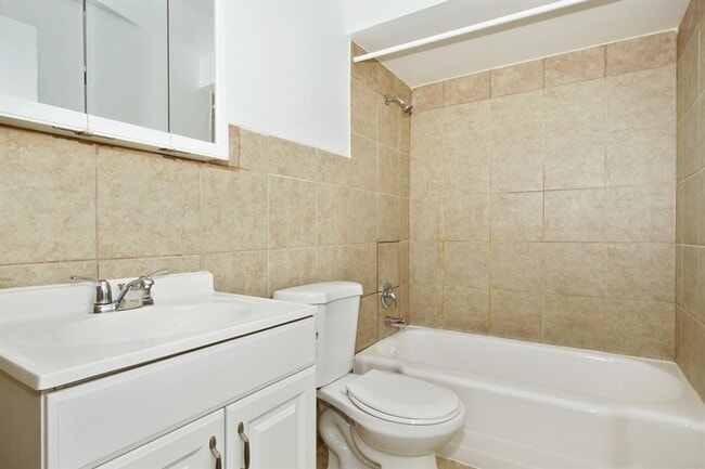 Photo - 8806 S Cottage Grove Ave Chicago, IL 60619