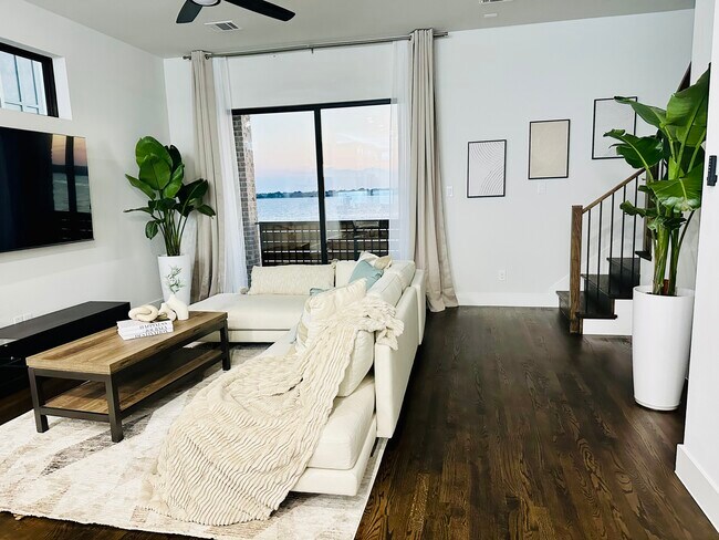 Photo - 512 Secretariat Dr