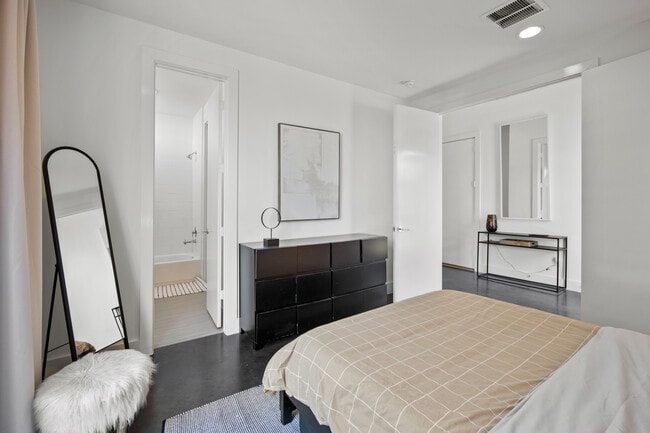 Photo - 2803 Decker Pl.