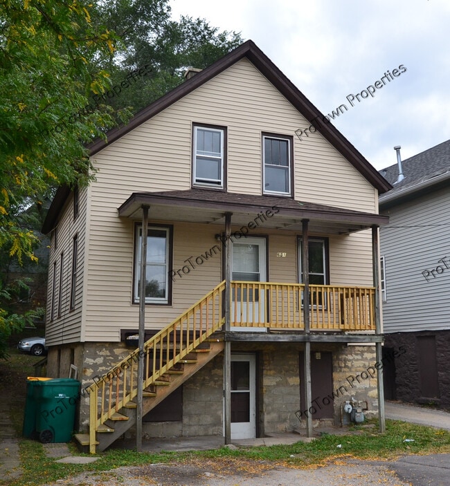 Building Photo - 651 N Bluff St Rental