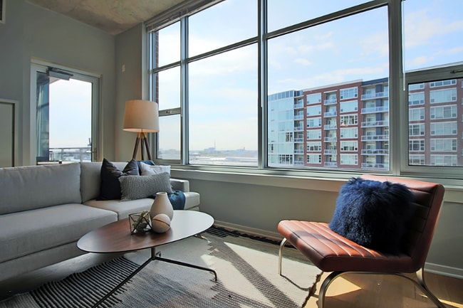 Photo - 146 W Roosevelt Rd