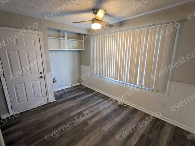 Photo - 1817 E 10 Mile Rd