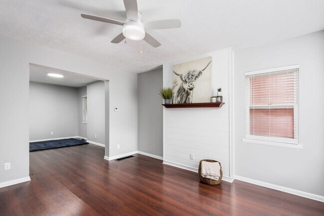 Photo - 844-848-848 Oak St