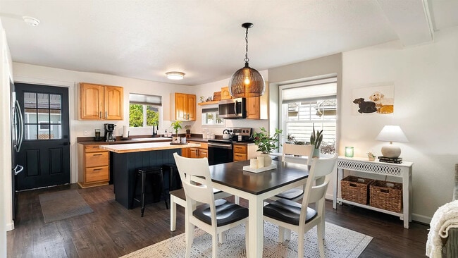 Photo - 3108 W Glass Ave