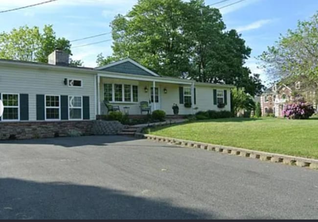 Photo - 2255 Engle Rd