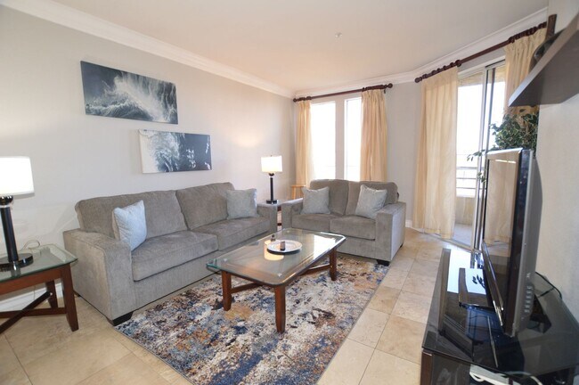 Building Photo - Meridian Furnished 2 Bd / 2 Ba Luxury Condo