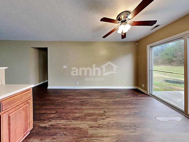 Photo - 3136 Hidden Creek Dr