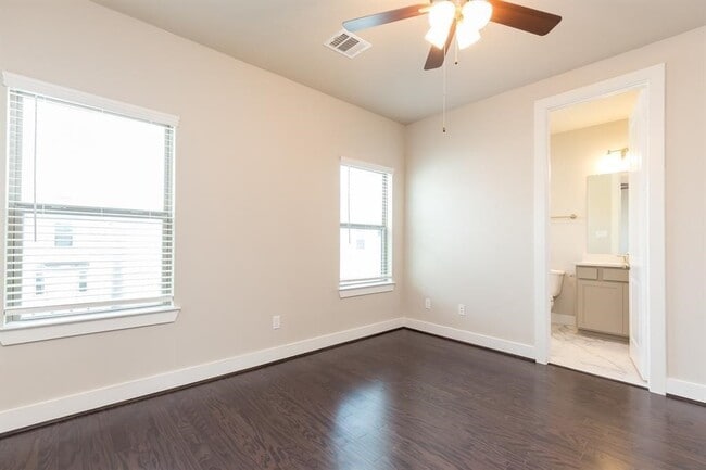 Photo - 5836 E Post Oak Ln