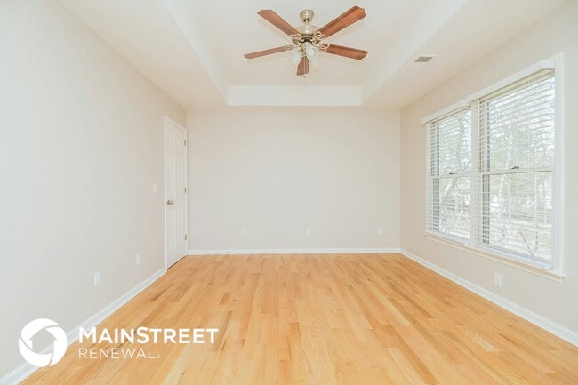 Photo - 4352 Cambridge Dr