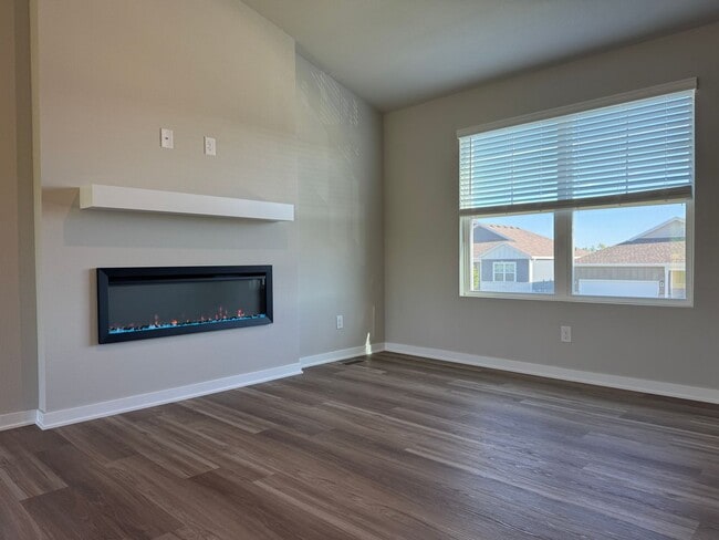 Photo - Spacious 4-Bedroom Split-Level Near Standing Bear Lake & Trails