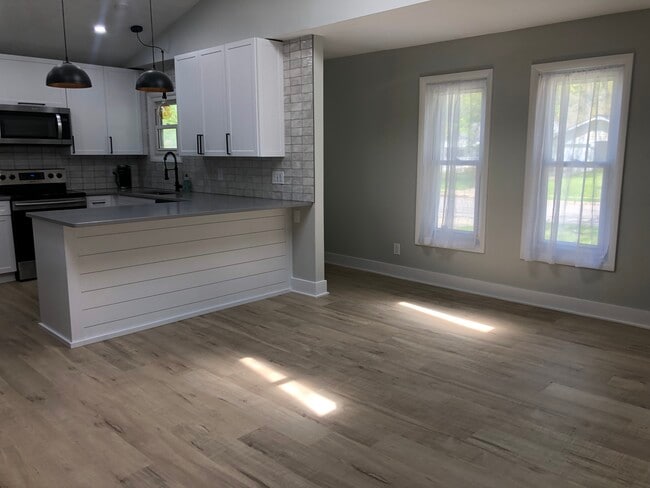Photo - 505 E Lincoln Ave