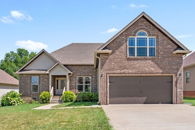 Building Photo - 3 Bedroom 2 Bath Home For Rent Near Post!