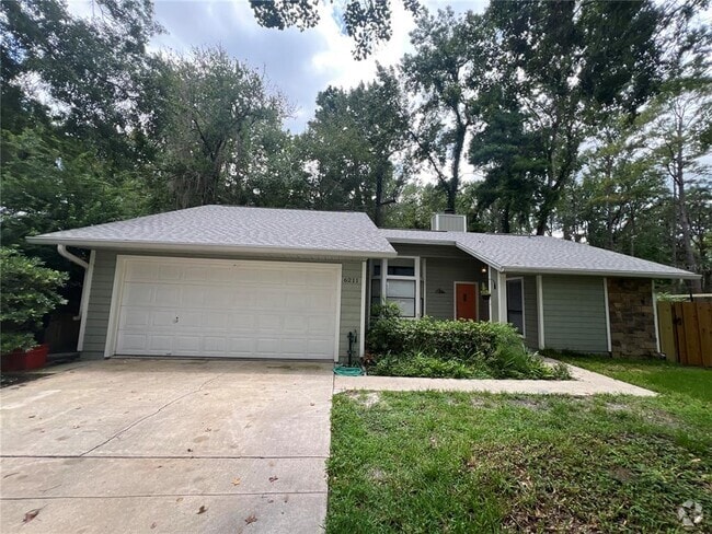 Building Photo - 6211 NW 44th Pl Rental