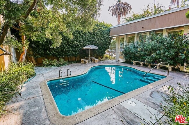 Photo - 514 S Harvard Blvd Unidad 306