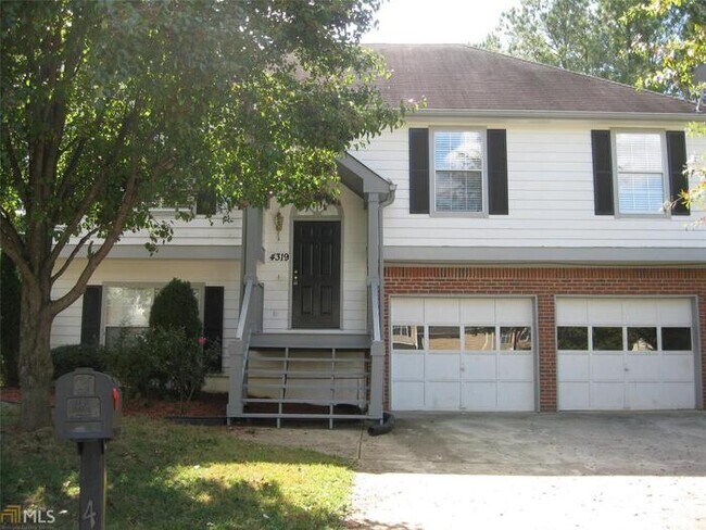 Building Photo - Welcome Home! 3 Bedroom 2.5 Bath Home loca...