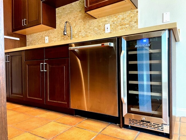Never been used wine fridge and Cafe dishwasher