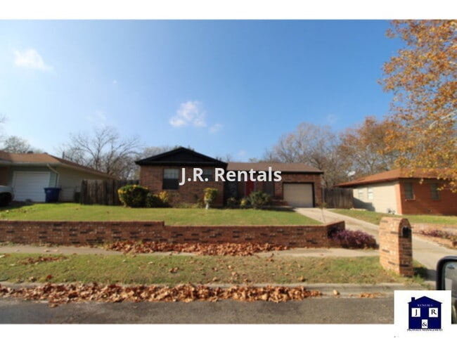 Building Photo - 610 N 11th St Rental