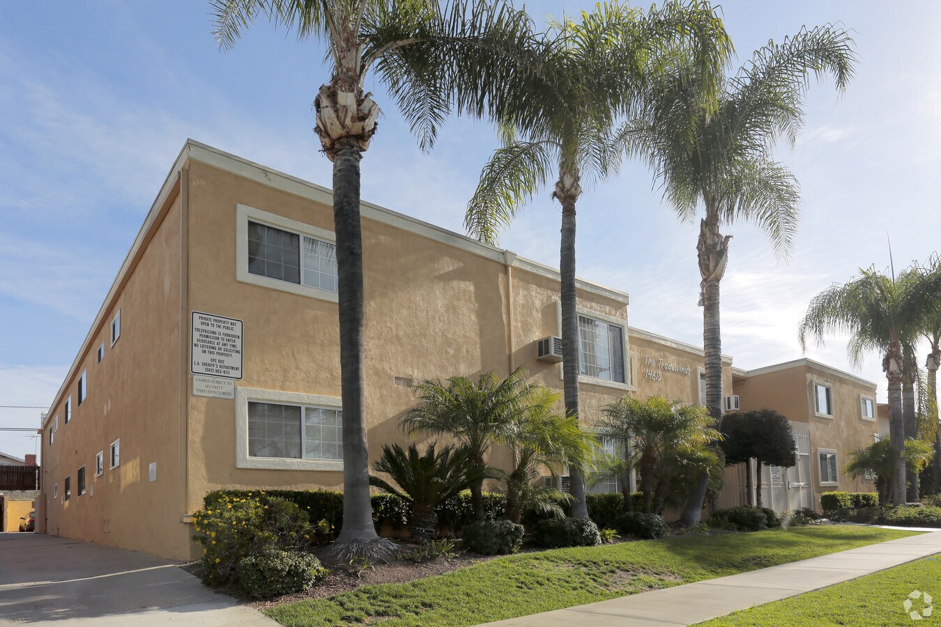 Photo - Tradewinds Apartments