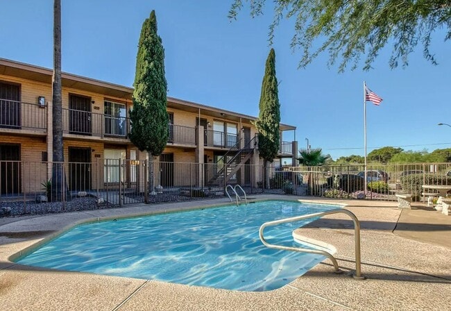 Building Photo - Vista Hermosa Apartments