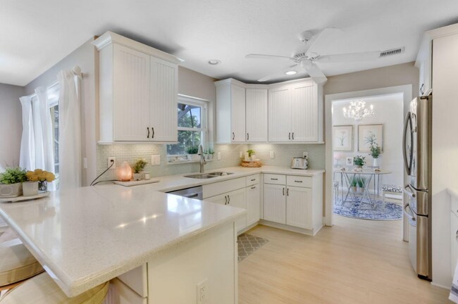 Photo - 4143 Catalpha Ave