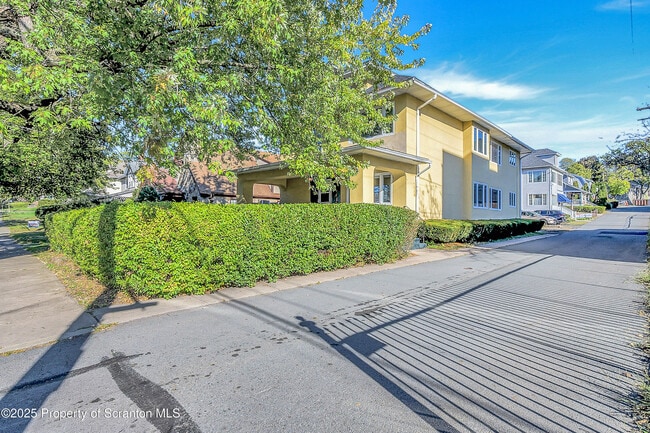 Photo - 1900 N Washington Ave