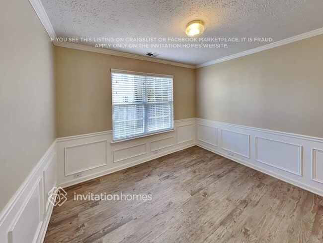 Photo - 1055 Crabapple Lake Cir