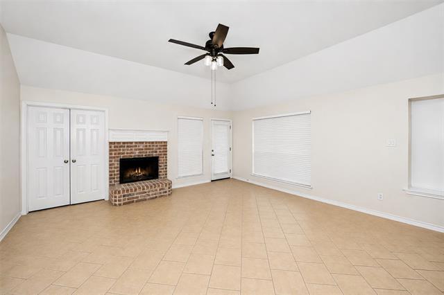 Photo - 1257 Christopher Ln