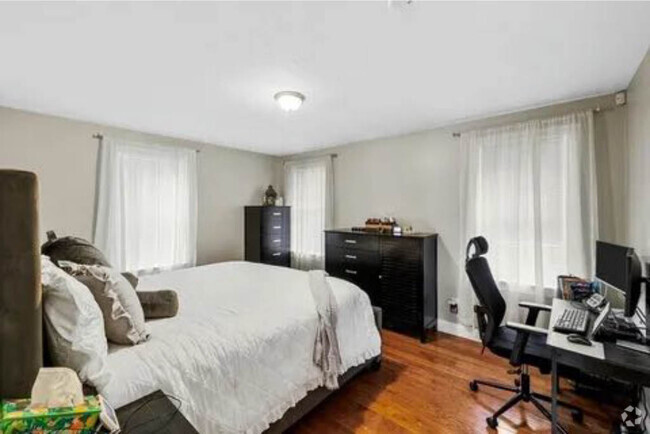 Building Photo - 96 Kilmer Ave Rental