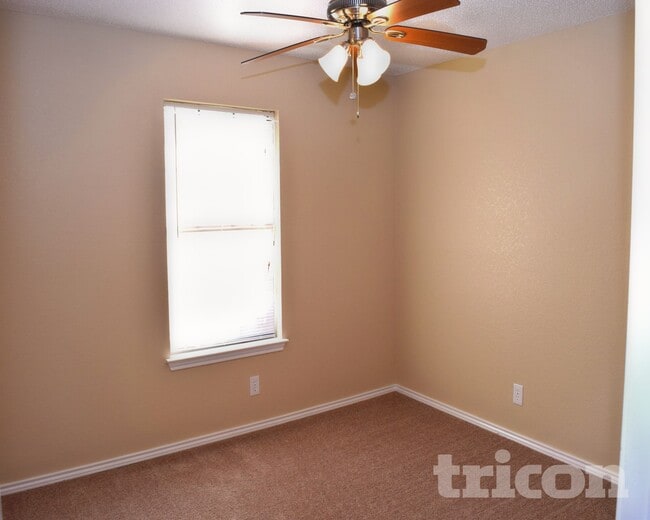 Photo - 223 Freedom Ln